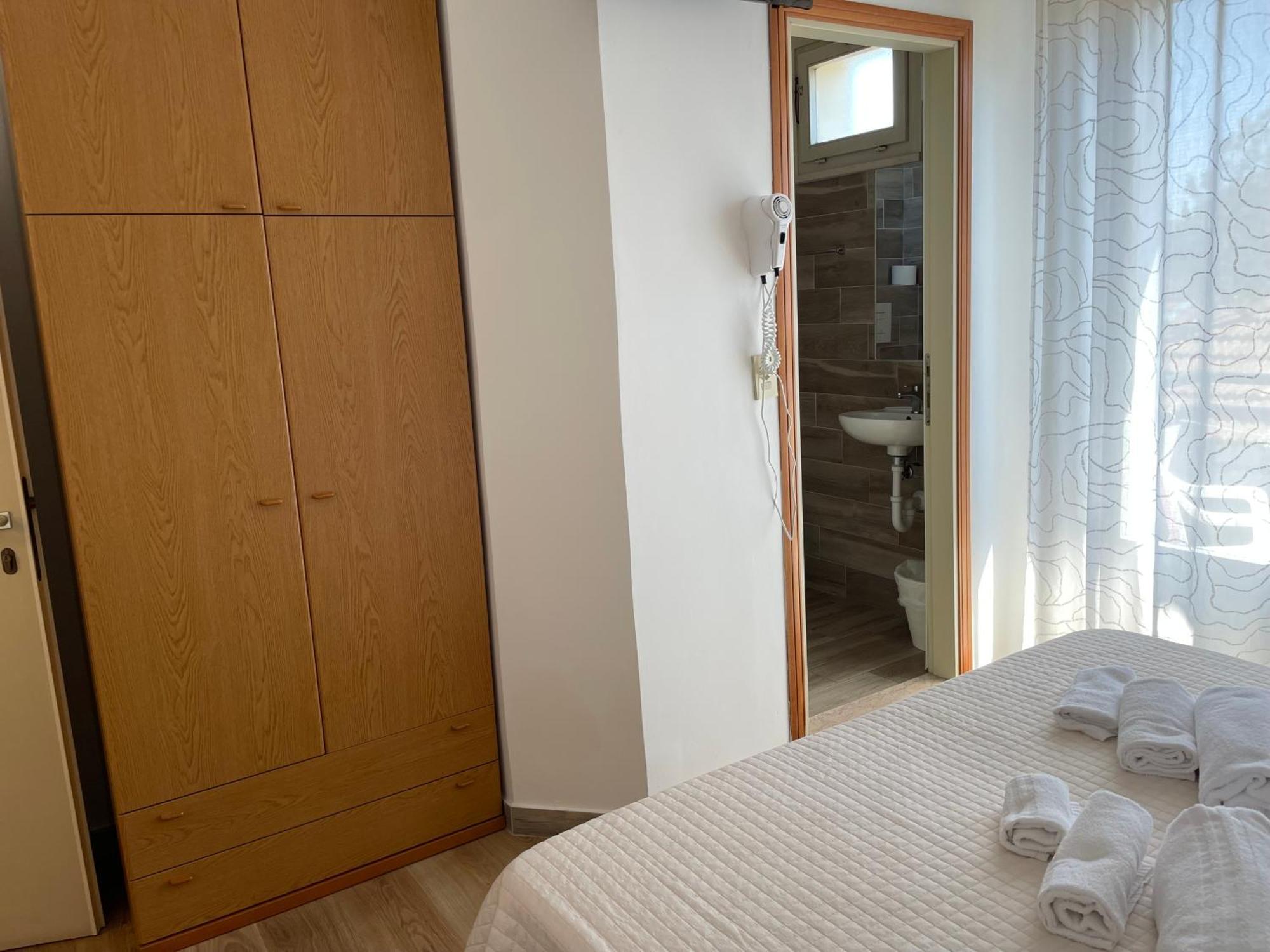 Hotel Barbiani Риччоне Экстерьер фото
