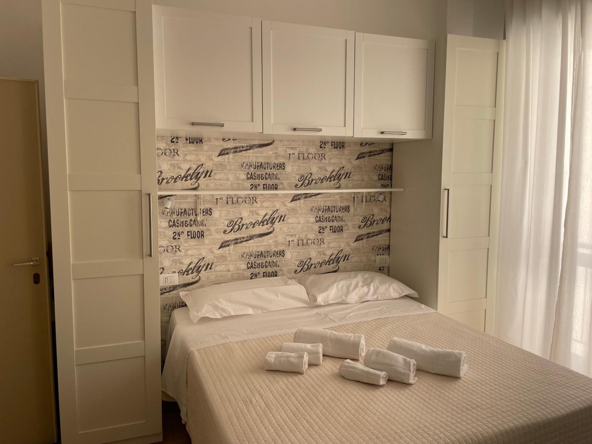 Hotel Barbiani Риччоне Экстерьер фото